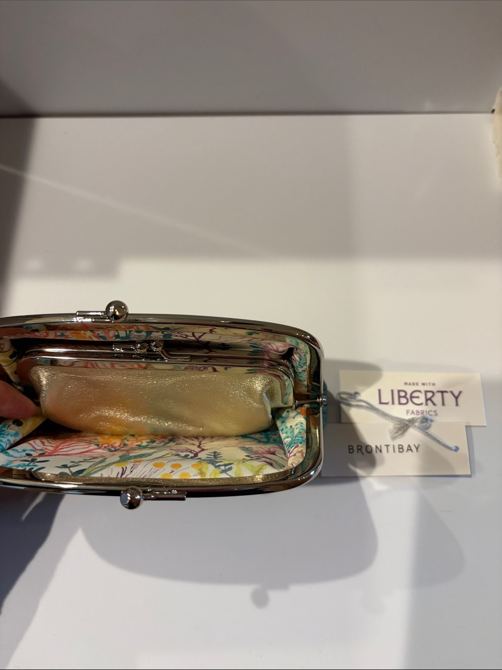 Green Leather Kiss-Lock Coin Purse w/Liberty Floral and interior kiss-lock